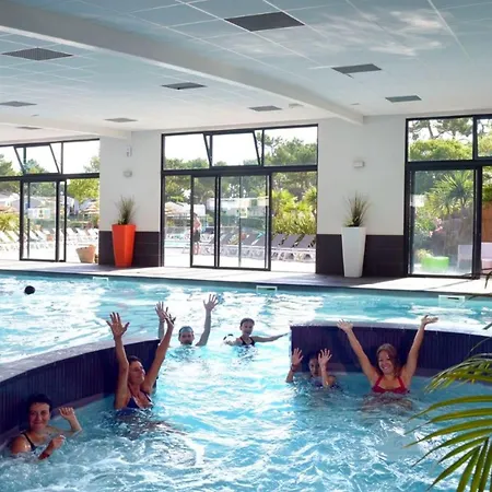 مكان تخييم Mobil Avec Terrasse A Saint-jean-de-monts - Api-1-52-1095 سان جان دي مونت