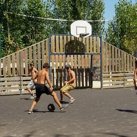 مكان تخييم Mobil Avec Terrasse A Saint-jean-de-monts - Api-1-52-1095