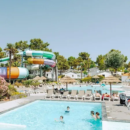 مكان تخييم Mobil Avec Terrasse A Saint-jean-de-monts - Api-1-52-1095