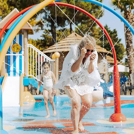 Mobil Avec Terrasse A Saint-jean-de-monts - Api-1-52-1095