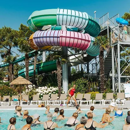 Mobil Avec Terrasse A Saint-jean-de-monts - Api-1-52-1095 مكان تخييم *