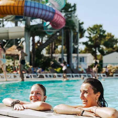 Mobil Avec Terrasse A Saint-jean-de-monts - Api-1-52-1095 مكان تخييم *