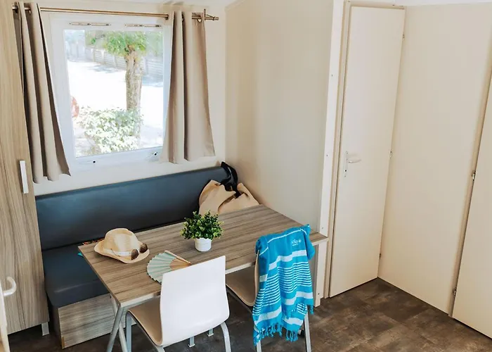 Campingplatz Mobil Avec Terrasse A - Api-1-52-1095