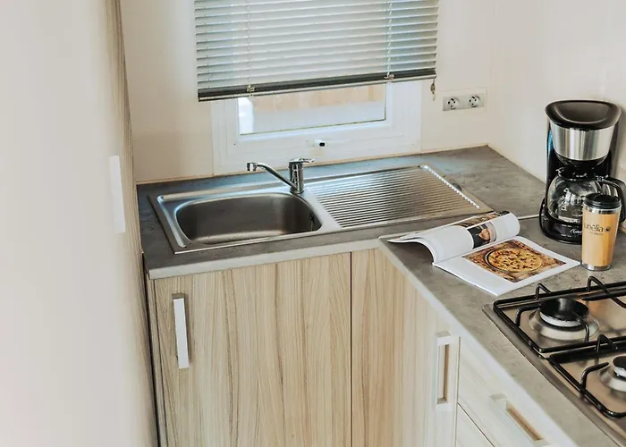 营地 Mobil Avec Terrasse A Saint-jean-de-monts - Api-1-52-1095 *