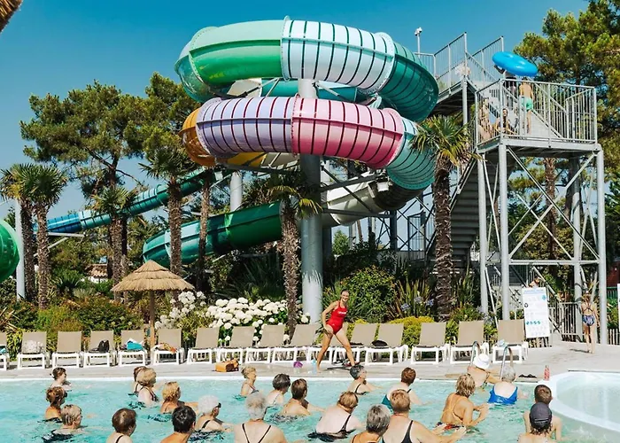 Mobil Avec Terrasse A Saint-jean-de-monts - Api-1-52-1095 营地 *